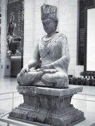 龙门石窟宝冠佛坐像亮相深圳博物馆