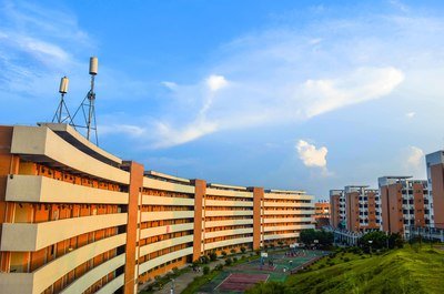 自主调整返校时间多地高校延期开学