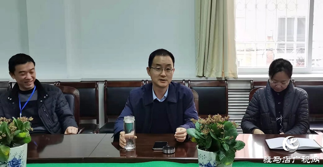 元宵佳节送锦旗 情系邓庄女书记