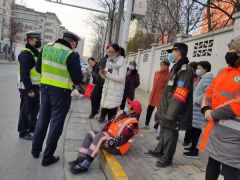 骑车撞人后咋又返回现场？只因有人“多看了一眼，没能忘掉容颜”