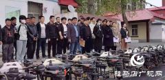 汝南县古塔街道办事处进行小麦病虫害无人机统防统治