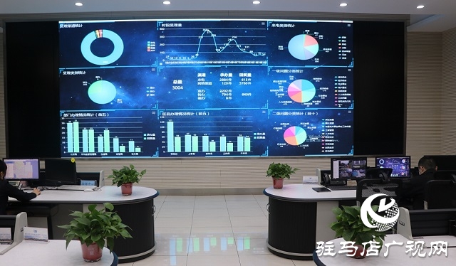 市政府秘书长谢彦涛接听12345热线现场解决金融环保问题