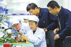中国空间站天和核心舱发射任务成功——舱内外这些高科技电缆，是咱河南造！