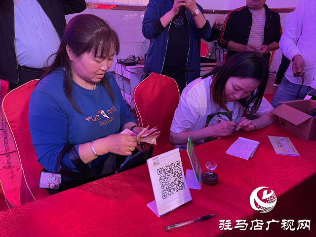 河南农吉隆重召开常发花生摘果机推介会