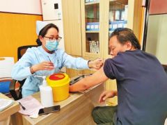 河南多地启动新冠疫苗普通人群接种 单个接种点日接种量提高2至4倍