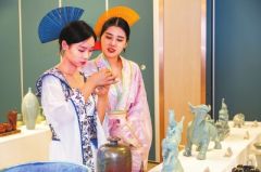 首届中国（宝丰）官窑瓷器交流大会举办 60余位陶瓷大师现场竞技