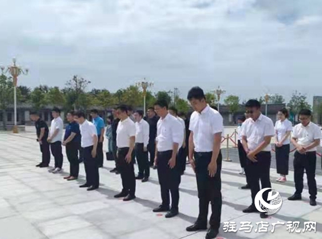 中建五局豫南分公司党总支举行“建证百年 同心筑梦”主题党日活动