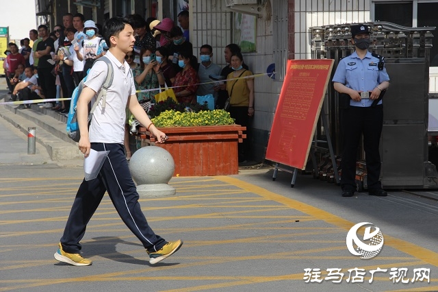  驻马店6万多名学子今天步入考场参加人生第一大考