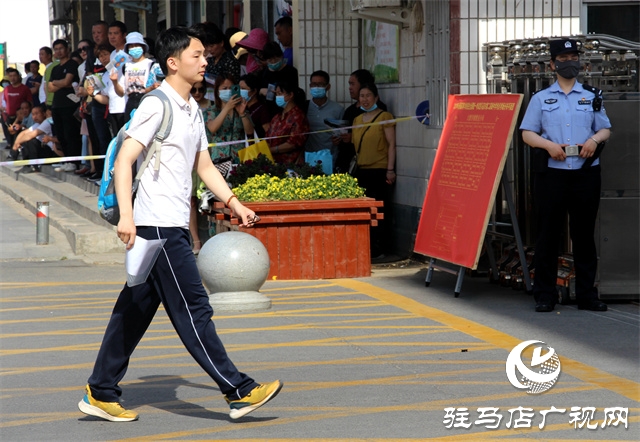 驻马店高考首日，现场直击！（组图）