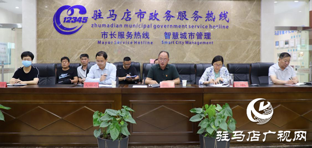 市人大代表、政协委员现场接听12345政务服务热线 倾听民情民意