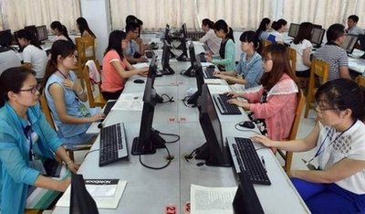 直击评卷现场 高考试卷是如何改出来的？