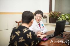 赵敏荣获“河南省卫生健康系统十大杰出青年”称号