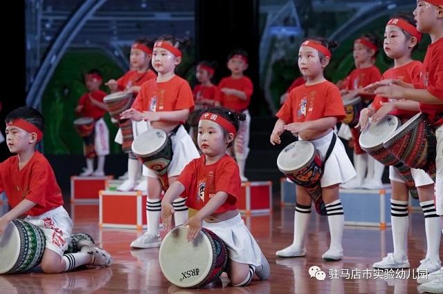 驻马店市实验幼儿园举办红色经典艺术展演活动