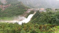 关注新乡暴雨｜30座中小型水库有29座蓄满溢洪