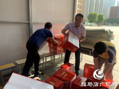 驻马店实验小学募集善款救灾物资援助新乡