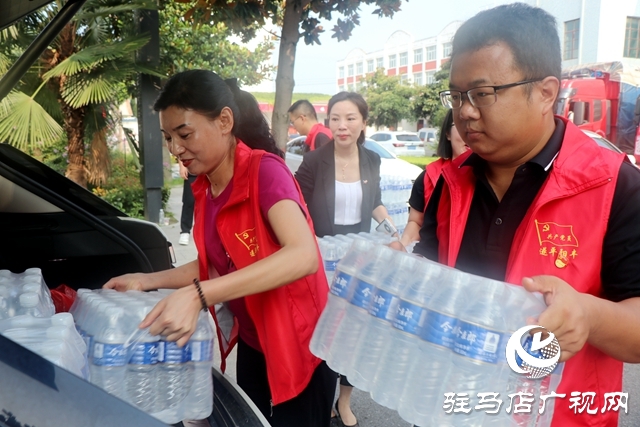 遂平县阳丰镇：爱心捐赠 驰援新乡