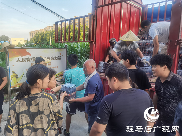 上蔡县大路李乡募集物资驰援周口市扶沟抗洪救灾一线