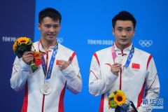 曹缘/陈艾森获得男子双人十米跳台银牌