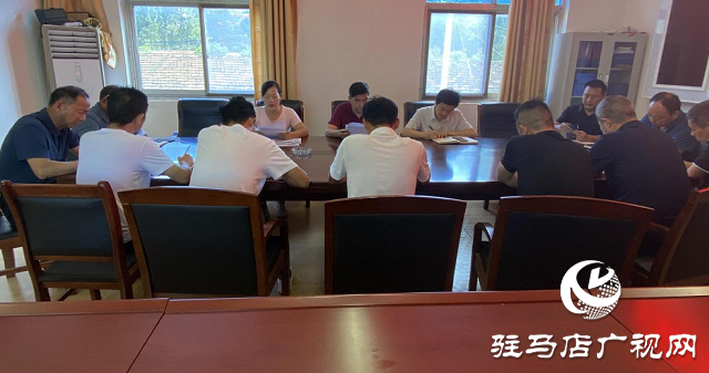 平舆县玉皇庙乡召开新冠疫苗接种工作加压推进会