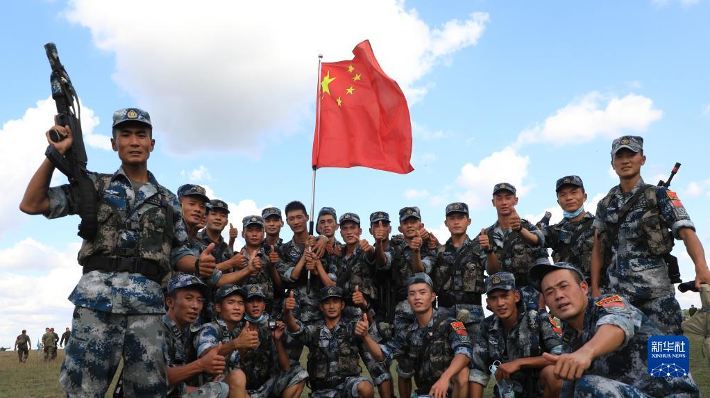“国际军事比赛-2021”“空降排”项目：中国参赛队迎来开门红