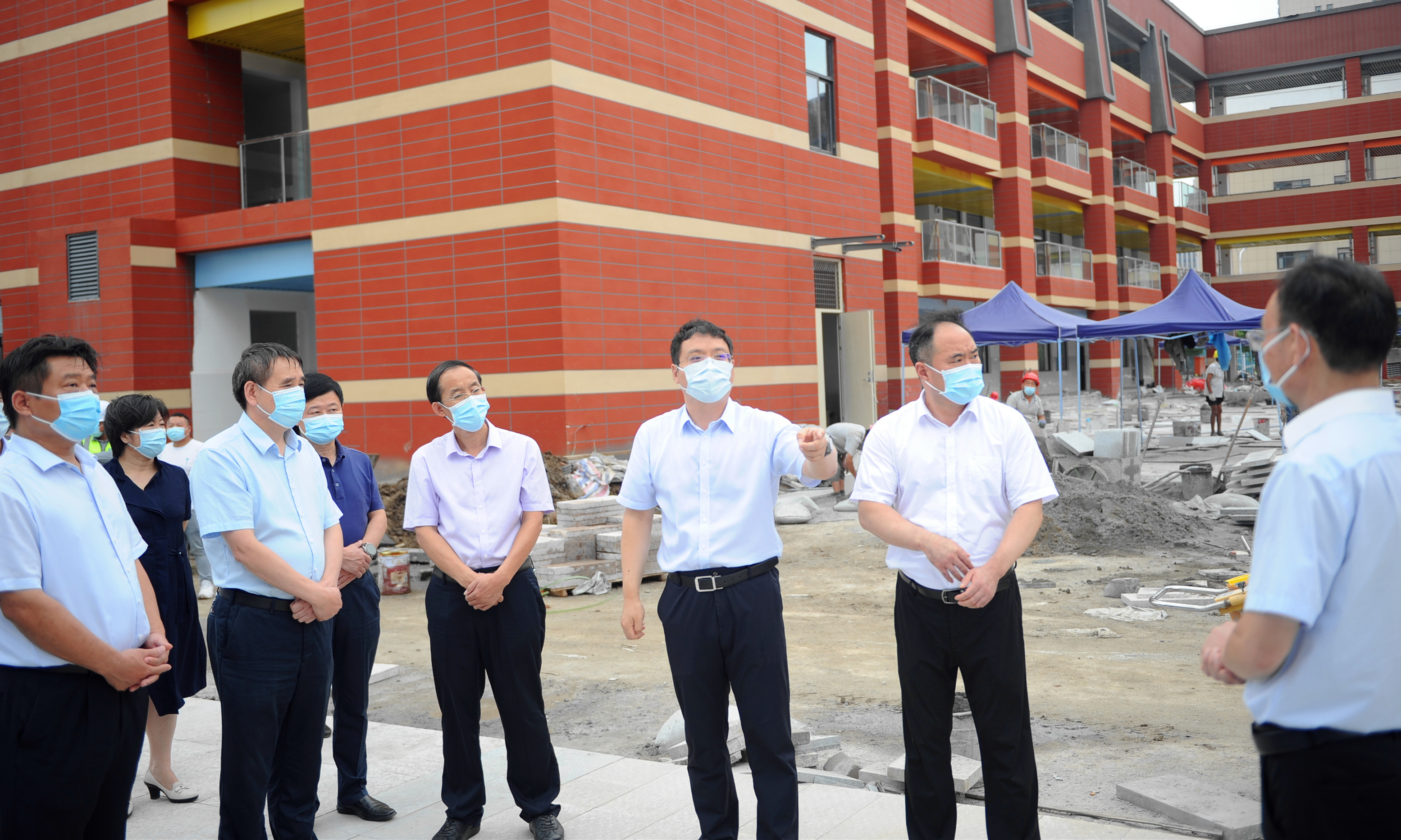 李跃勇深入市中心城区实地调研指导义务教育和开学准备工作