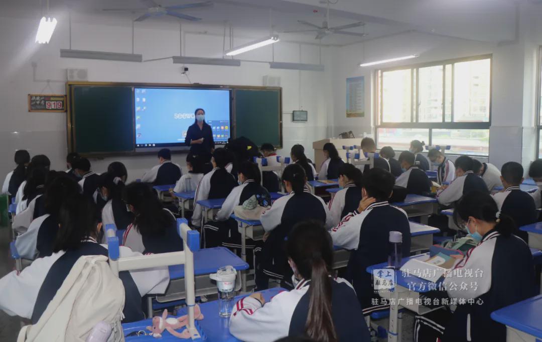 现场直击！驻马店高级中学、实验中学、二中开学！