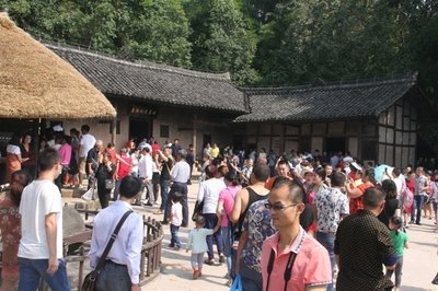 祖国颂｜全国各地红色地标迎来参观热潮