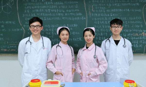 2021年驻马店市公开招聘医学院校毕业生378名
