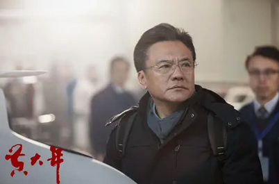 正阳县彭桥乡组织党员干部观看电影《黄大年》