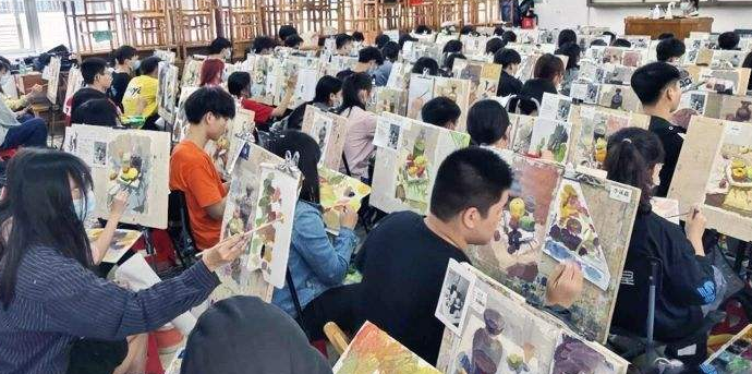 河南艺考生们，2022年省统考分数线来了↓