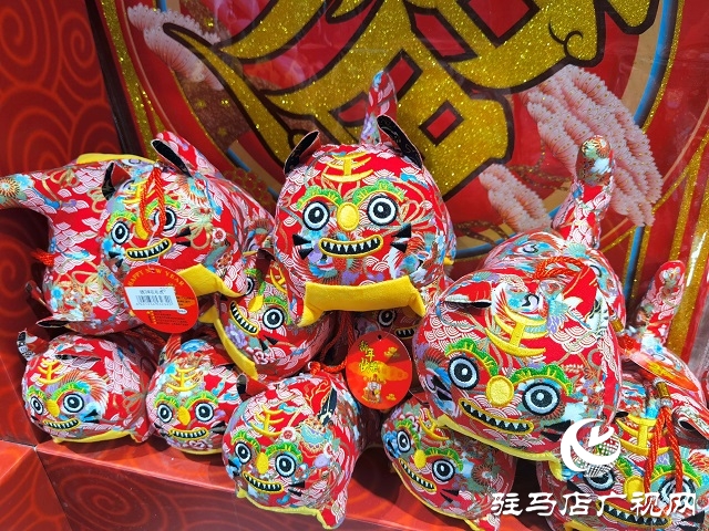 春节临近 各大超市开启年货模式