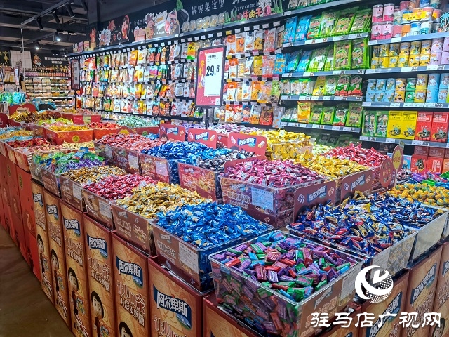 春节临近 各大超市开启年货模式