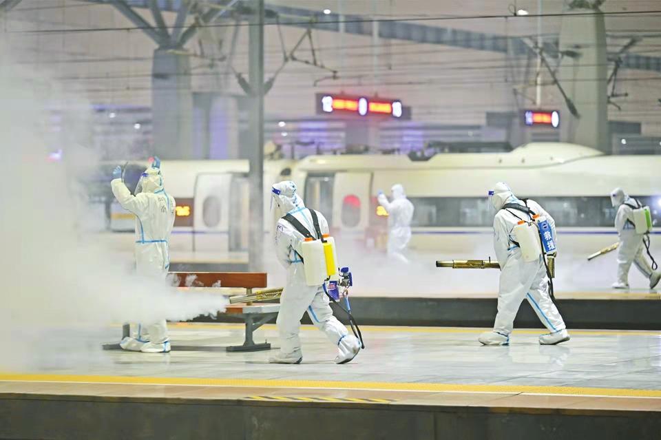 谢谢你们守护着春节回家的路