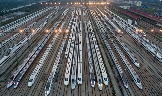 “年龄+身高”，儿童火车票或迎双轨制