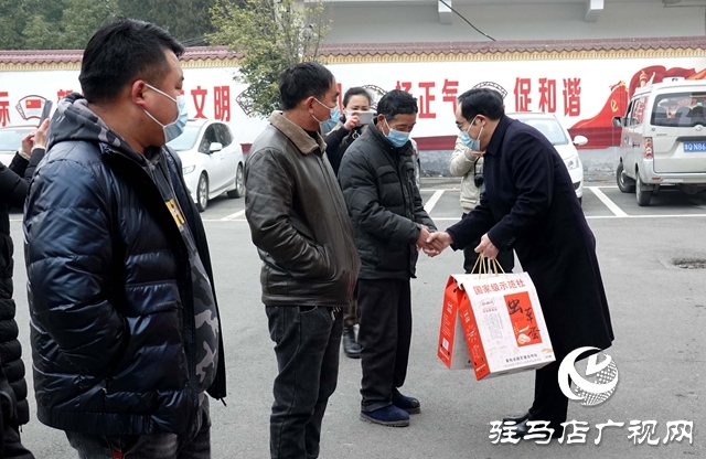 经济开发区慈善总会开展双节慰问脱贫户活动