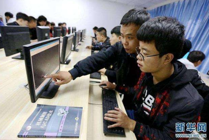 八部门：严禁以营利为目的违规组织实习
