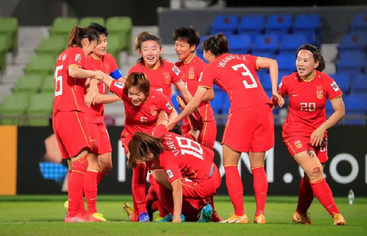 女足亚洲杯：中国女足逆风翻盘 点球击败日本晋级决赛