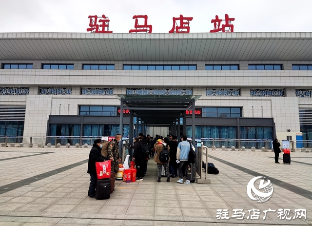元宵节铁路运输平稳有序 共发送旅客11000人次