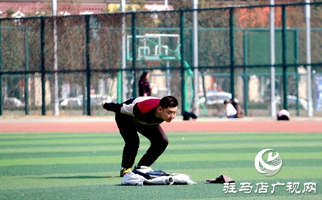 驻马店：春季到天气暖 市民户外健身忙