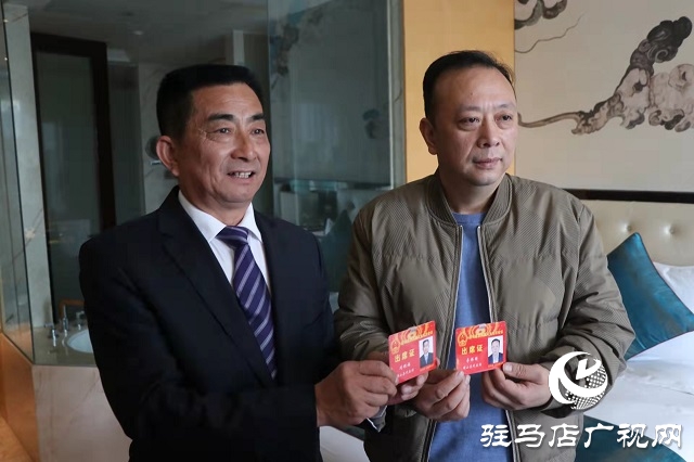 驻马店市四届人大九次会议代表陆续报到