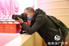 “两会”花絮｜会场内外 新闻记者采访忙