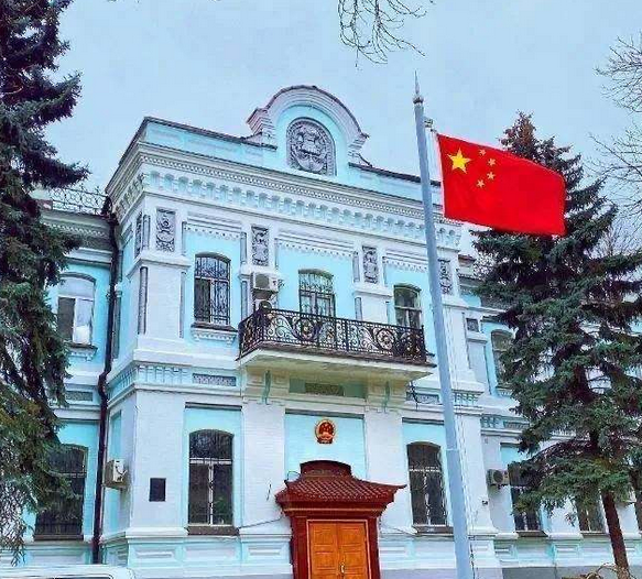 中国驻乌使馆：请在基辅及周边自愿撤离的华侨集合