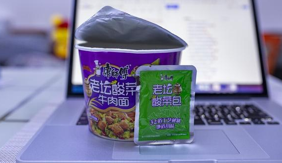 老坛酸菜原料出问题：统一致歉，康师傅紧急下架