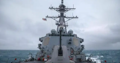 东部战区新闻发言人就美“约翰逊”号驱逐舰过航台湾海峡发表谈话