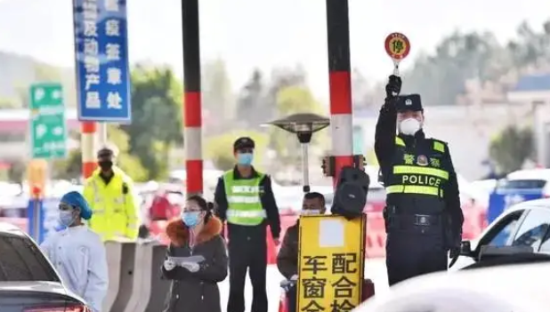 河南省建立常态化通行证机制 保障应急物资运输车辆优先通行