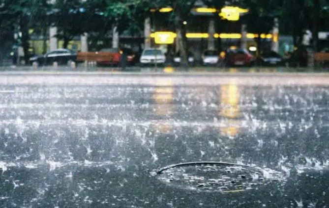 河南气温“急转弯”，前方暴雨来袭