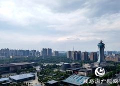暴雨欲袭 驻马店城市上空乌云密布