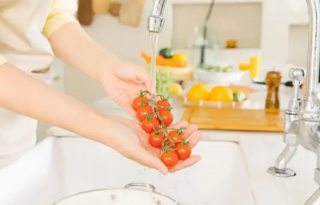 用酒精喷鸡蛋会坏？疫情期间果蔬如何消毒？