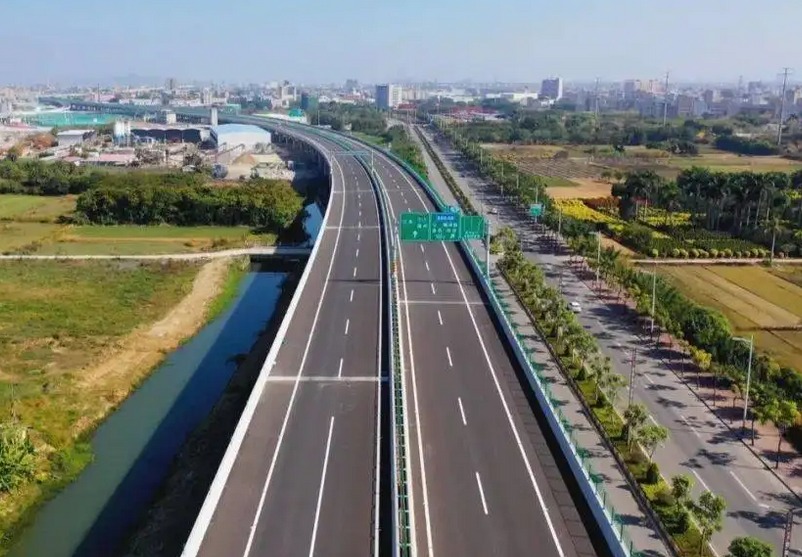 交通运输部：当前全国干线公路大动脉基本打通