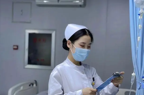 国家卫健委：到2025年全国护士总数预期达到550万人